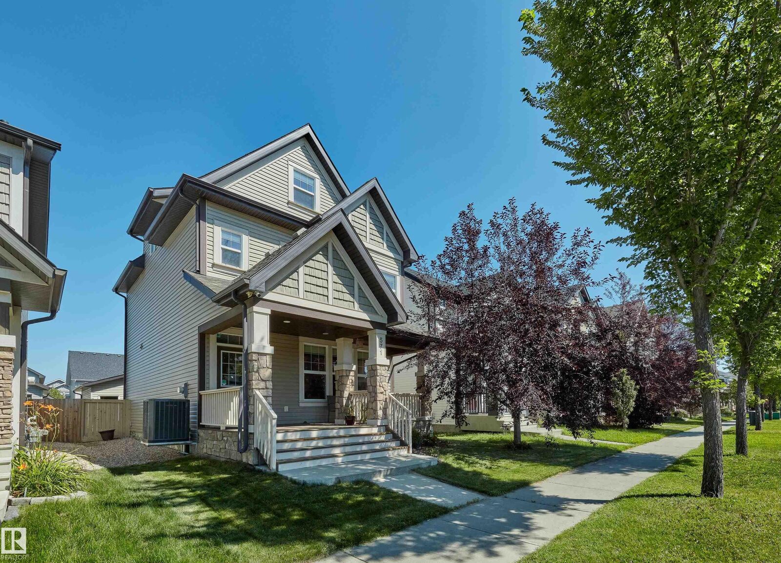 Property Photo: 571 Allard Boulevard SW AB T6W 0X4
