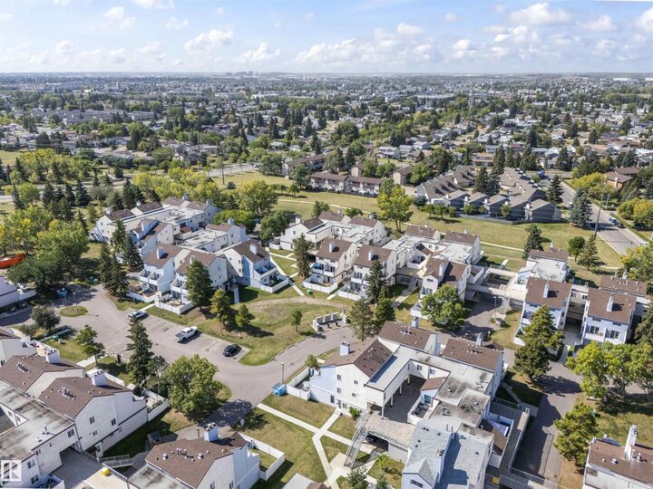 Property Photo: 255 Lancaster Terrace NW AB T5X 5T6