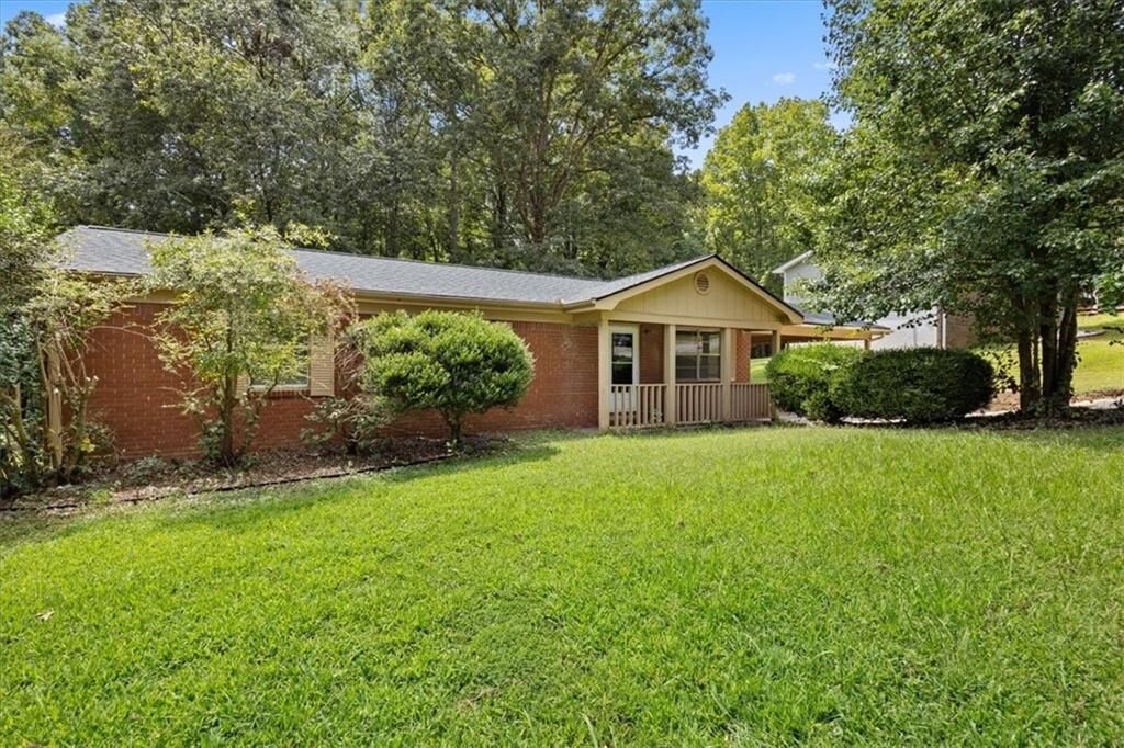 Property Photo:  3065 Tara Woods Drive  GA 30135 