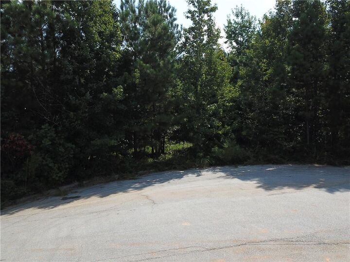 Property Photo: 7732 Austin Court GA 30187