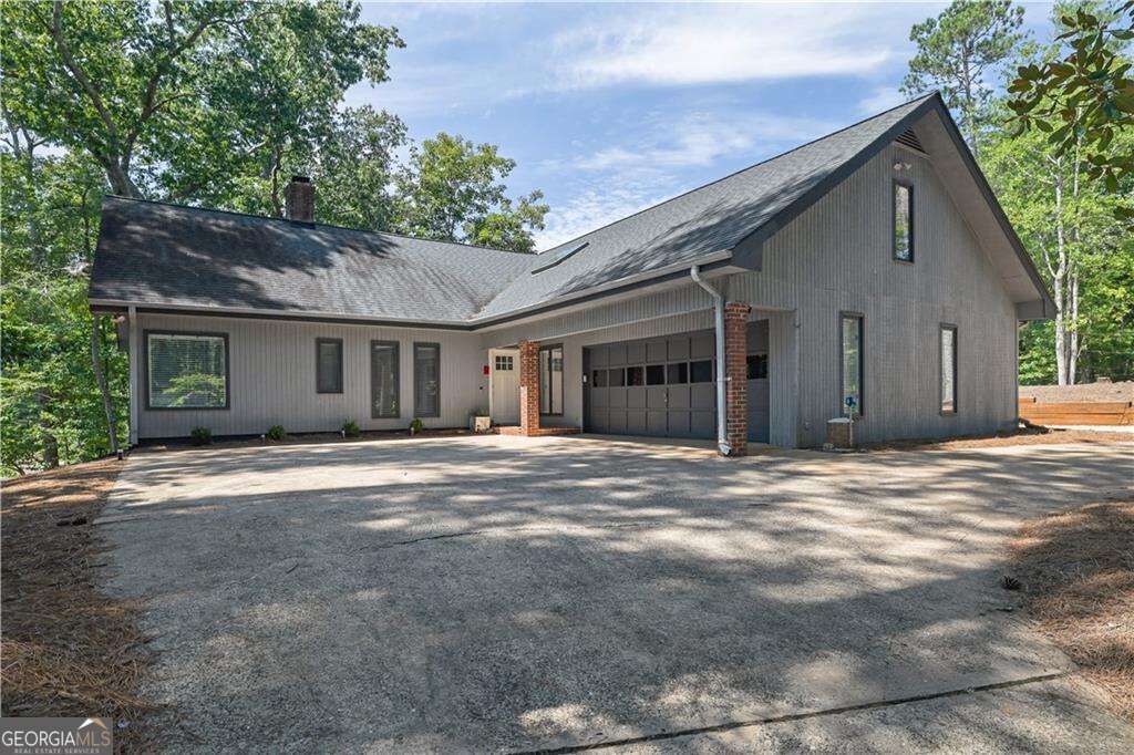 Property Photo: 134 Broadwater Court GA 30183