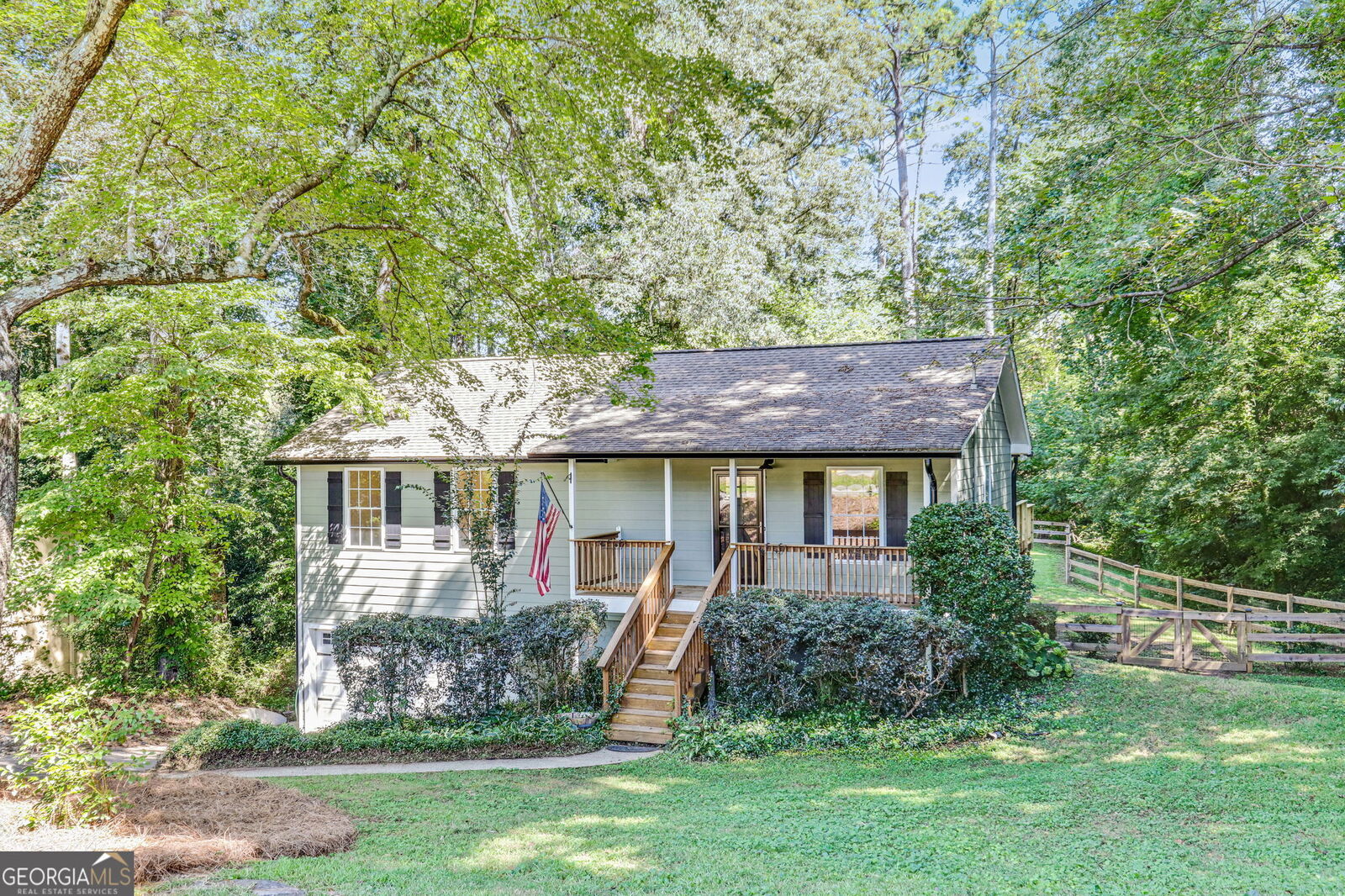 Property Photo:  1111 Washington Avenue  GA 30188 