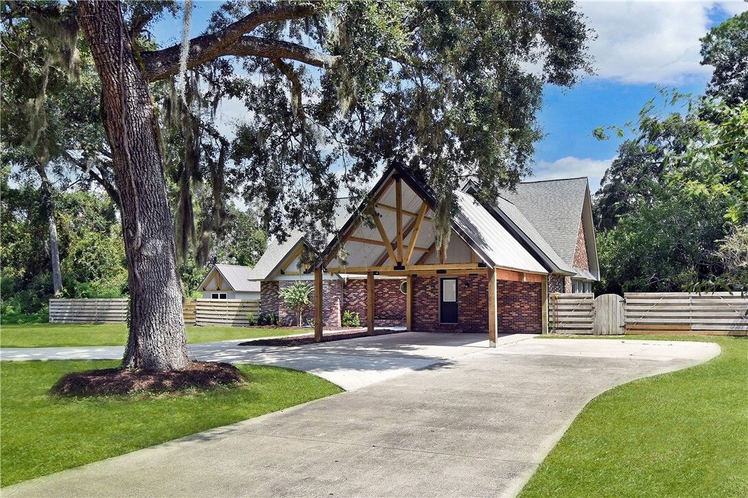 Property Photo:  156 Sherwood Forest Circle  GA 31525 