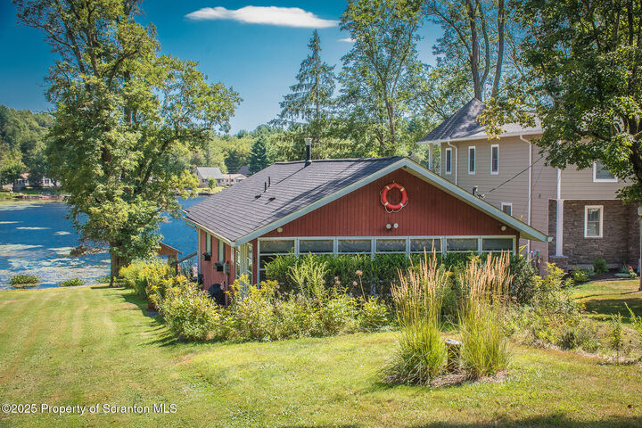 Property Photo: 260 Baylors Lake Road PA 18420