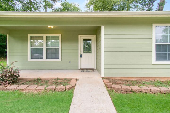 Property Photo: 10629 Royal Cavins Drive TX 77303