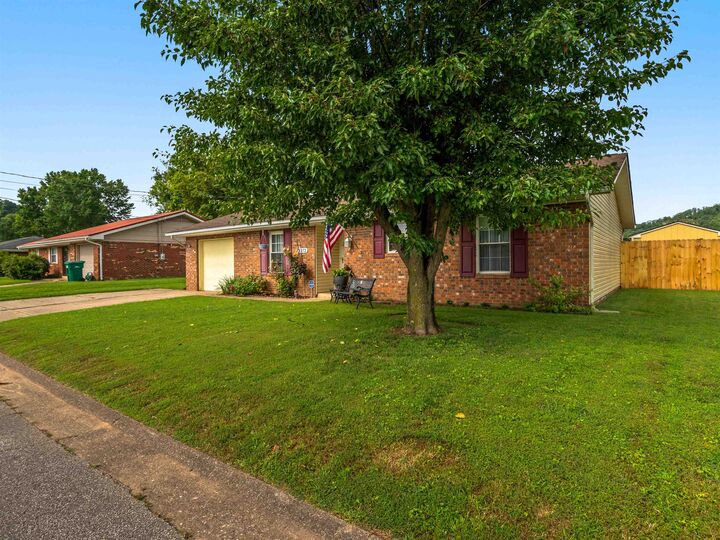 1372 Riverdale Estate  Winfield WV 25213 photo