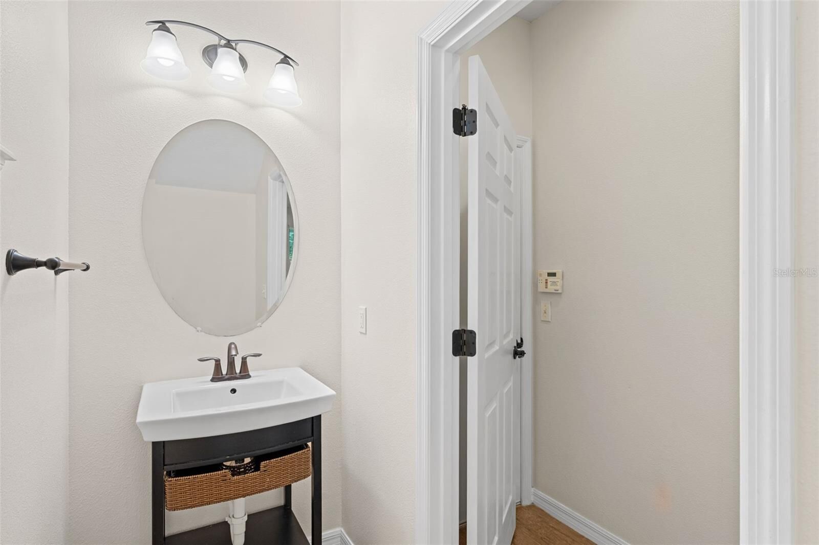 Property Photo:  951 Ginnie Way  FL 32708