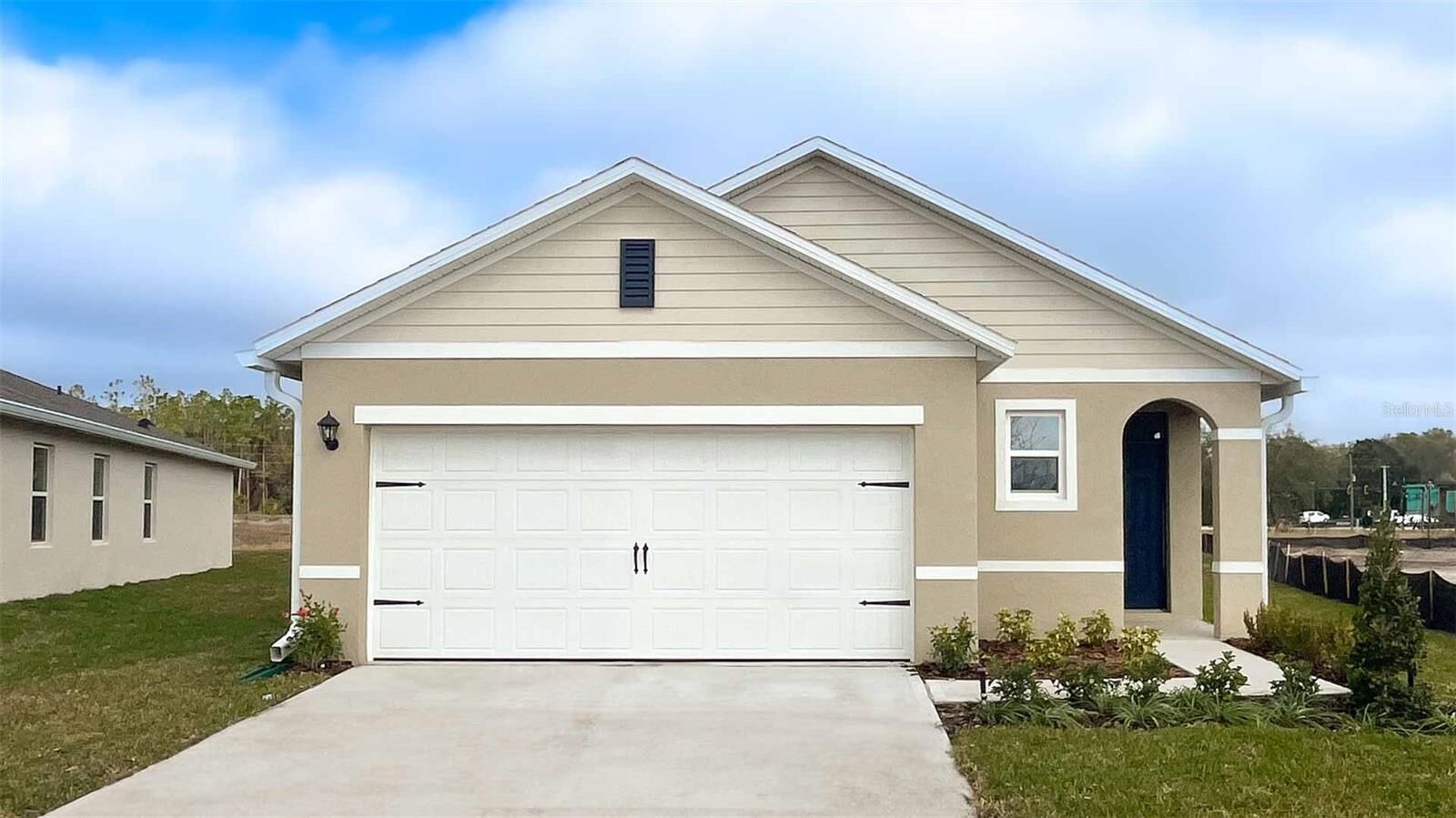 Property Photo: 3325 Wynwood Forest Drive FL 34761