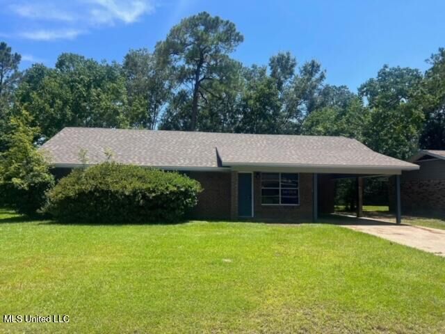 Property Photo: 2708 E David Drive MS 39503
