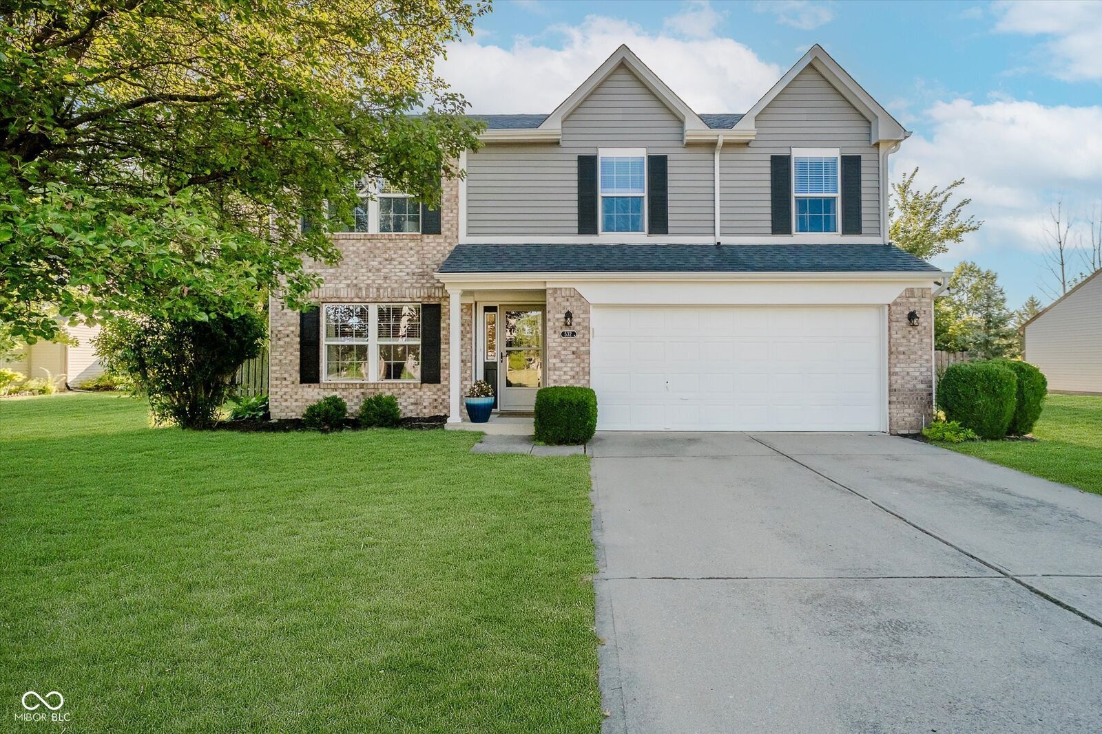Property Photo: 532 Zephyr Way IN 46074