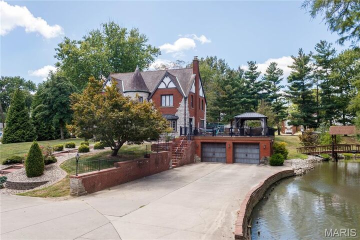 Property Photo: 1814 Poplar Street IL 62249