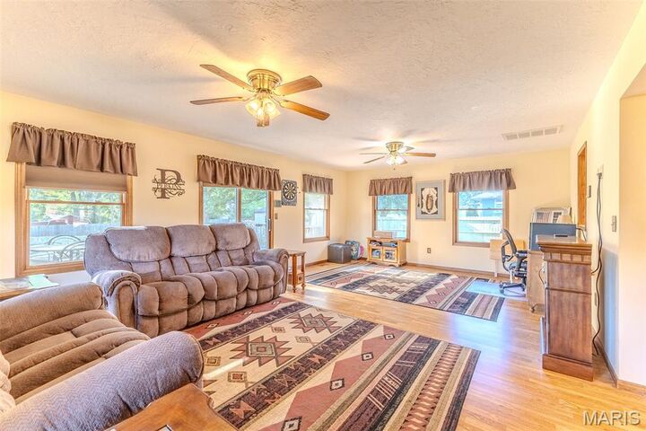 Property Photo:  1432 Lana Drive  MO 65536 