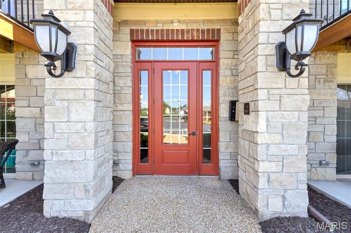 Property Photo: 323 Bordeaux Way MO 63376