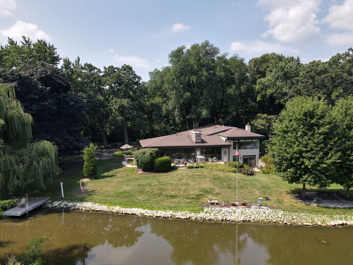 2050 Brookdale Court  Palatine IL 60067 photo