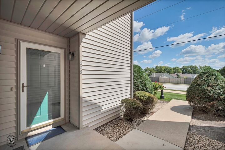 Property Photo: 608 Huntington Court 608 IL 60914