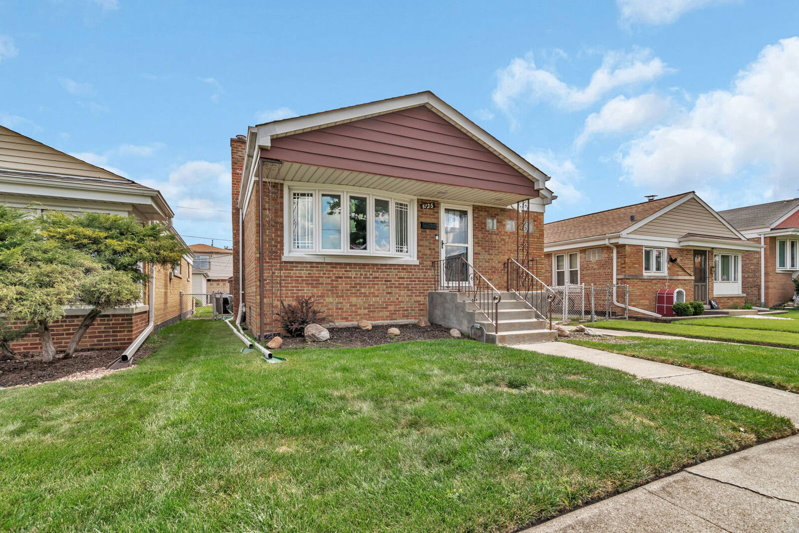 Property Photo: 5725 S Monitor Avenue IL 60638