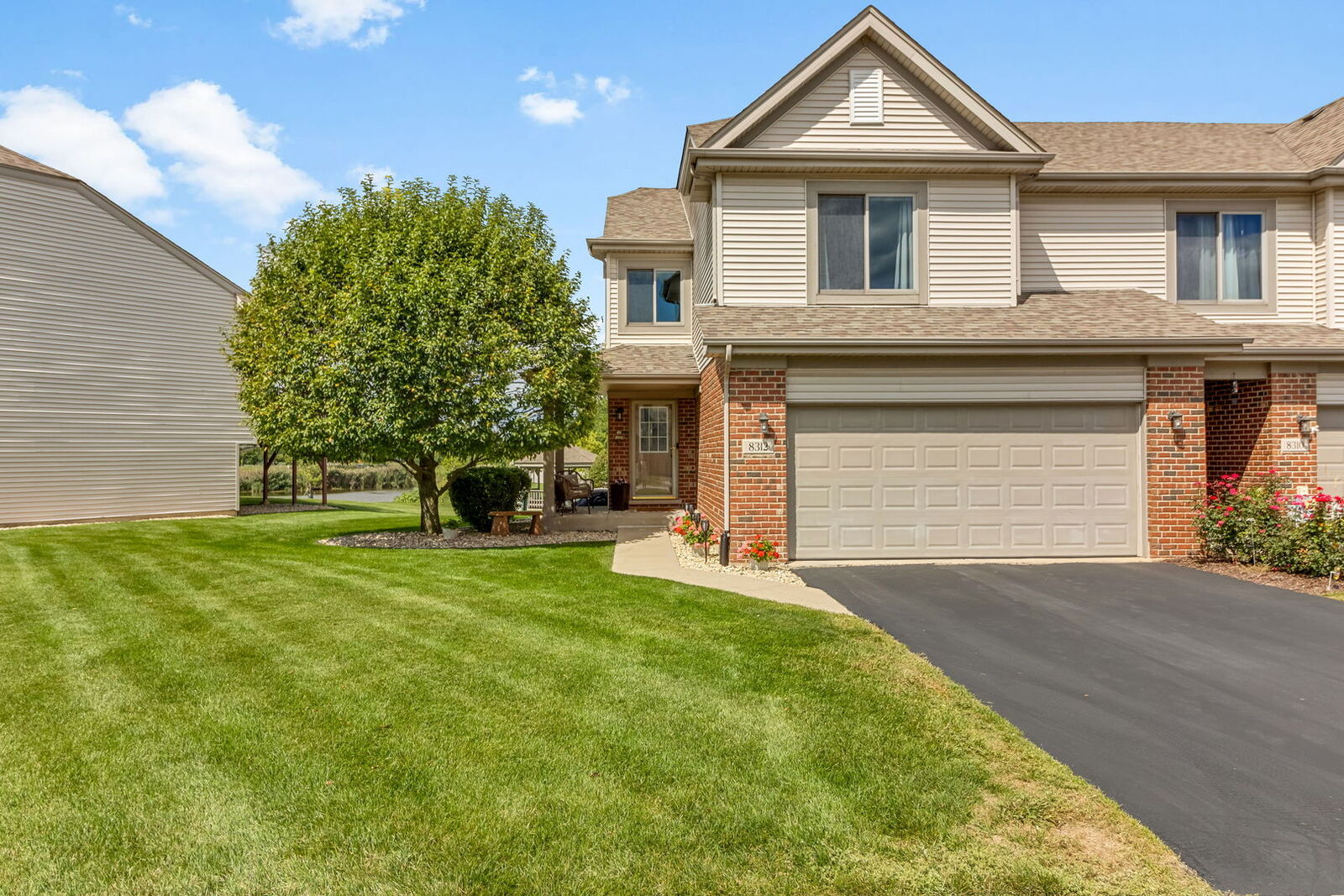 Property Photo:  8312 Chestnut Court  IL 60423 