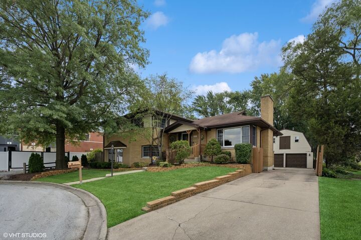 Property Photo: 6455 W 88th Place IL 60453