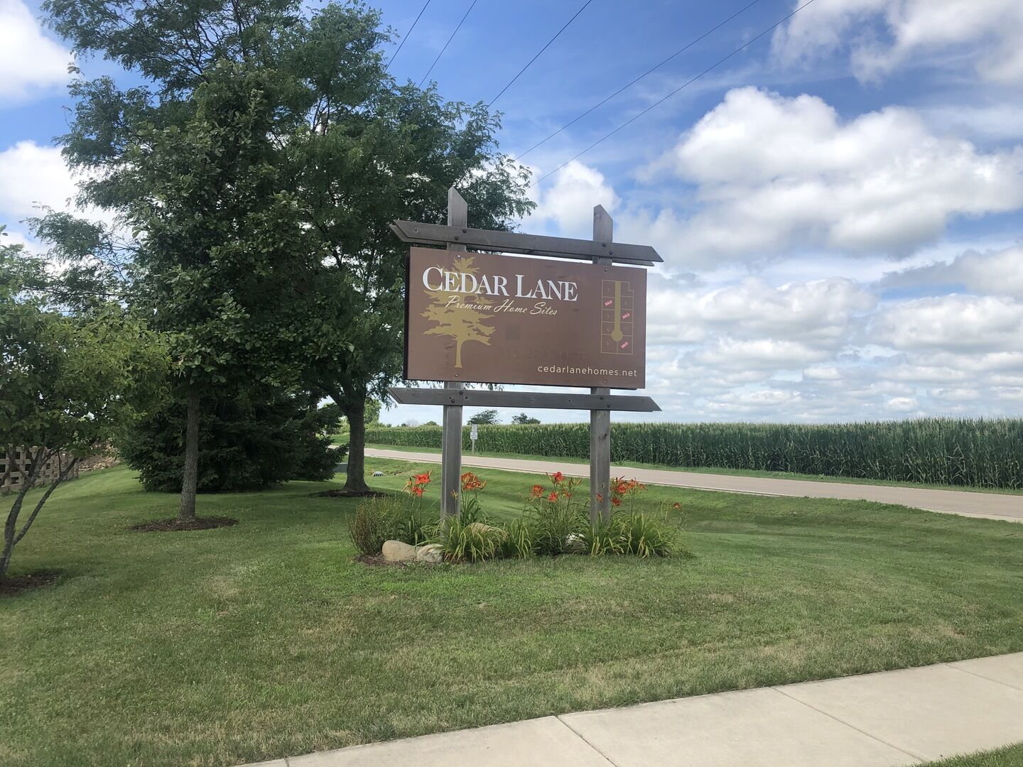 Property Photo: 1820 Cedar Lane IL 61354