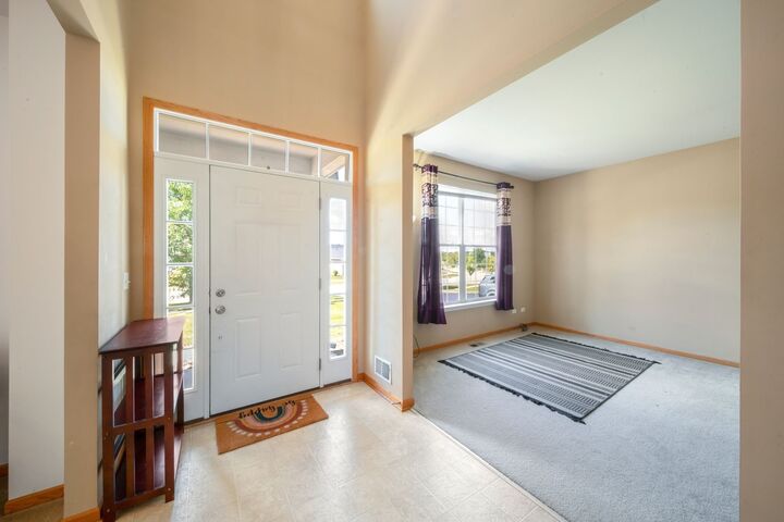 Property Photo: 2313 Tyler Trail IL 60051
