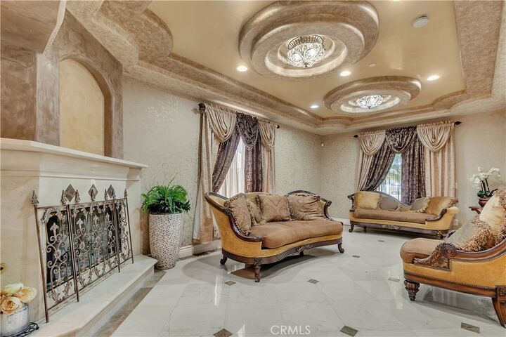 Property Photo: 10410 Mattock Avenue CA 90241