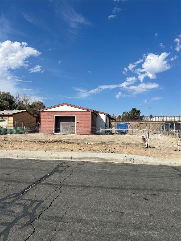 Property Photo:  1556 Riverside Drive  CA 92311 