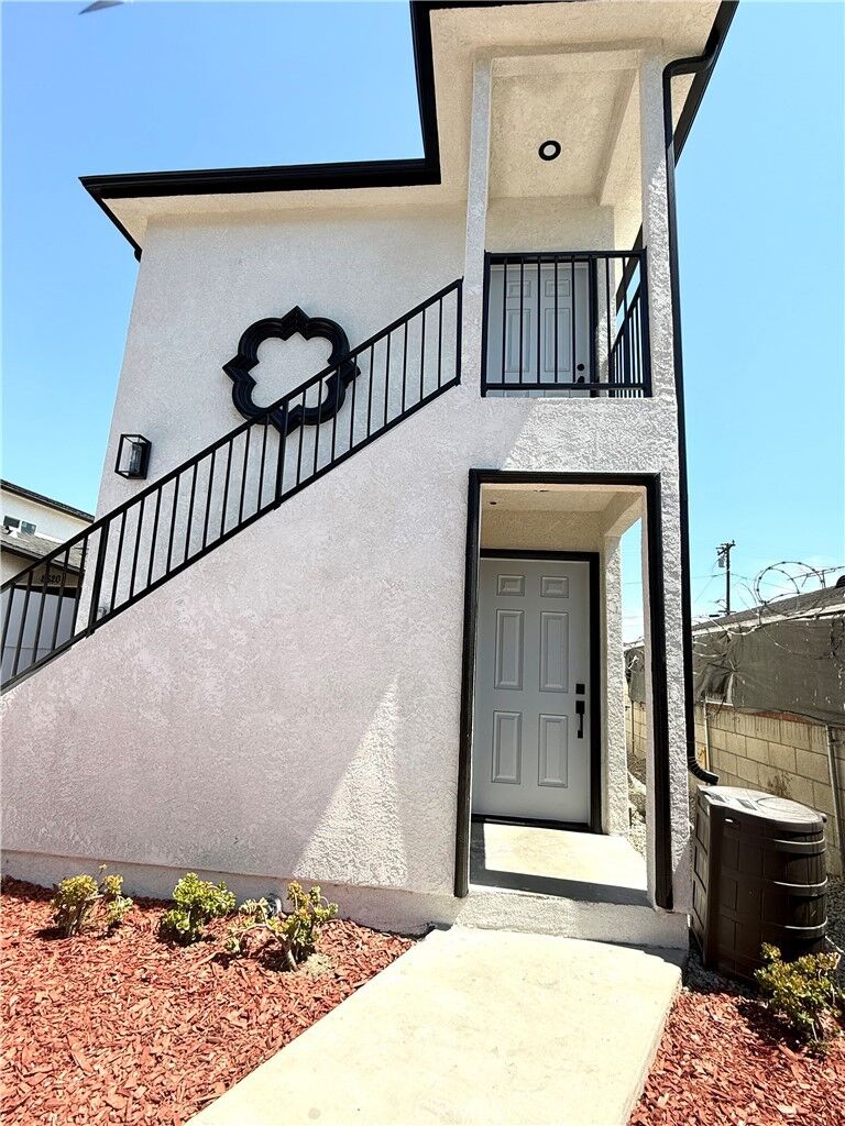 Property Photo: 8624 Graham Avenue CA 90002