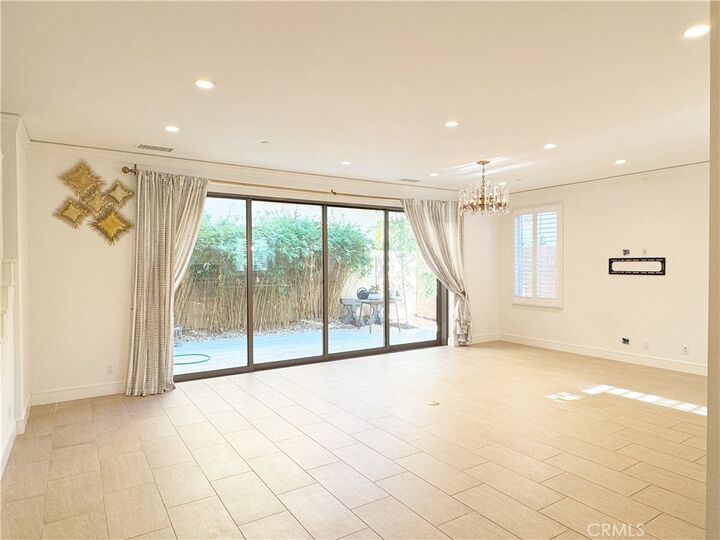 Property Photo: 184 Villa CA 92602