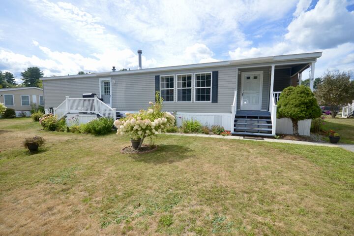 Property Photo: 20 Town And Country Drive ME 04250