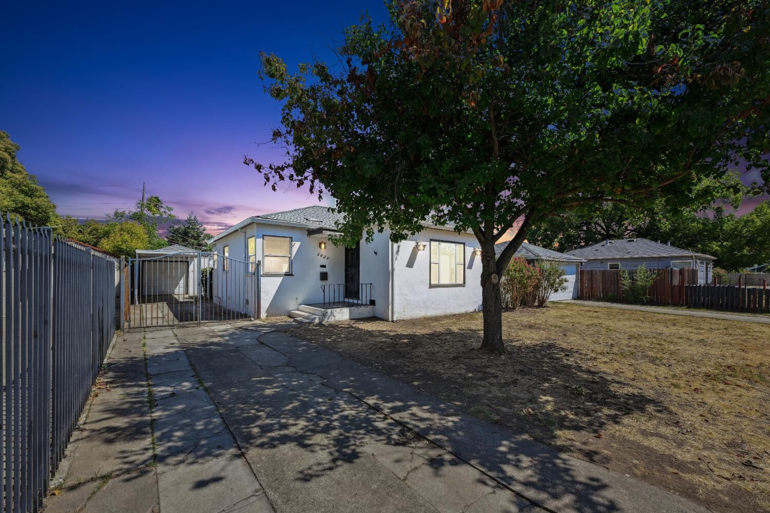 Property Photo: 3829 39th Street CA 95820