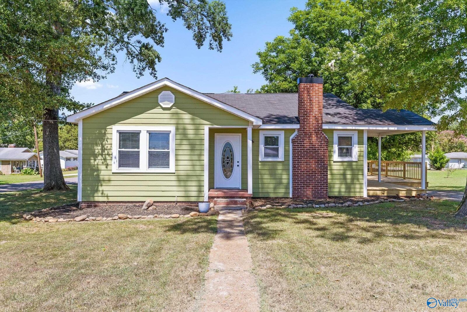 Property Photo: 316 Hodges Street AL 35768