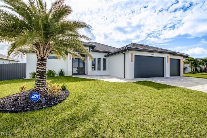 Property Photo: 607 SW 18th Court FL 33991