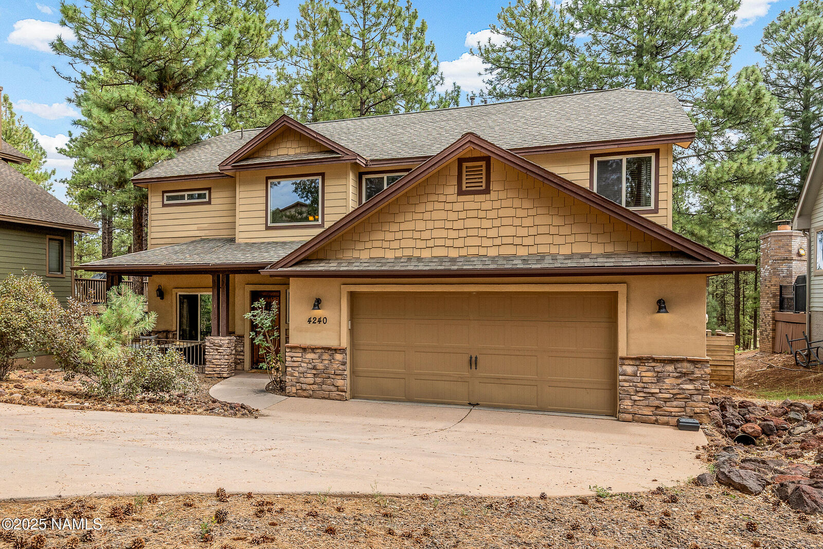 Property Photo:  4240 Lariat Loop  AZ 86005 