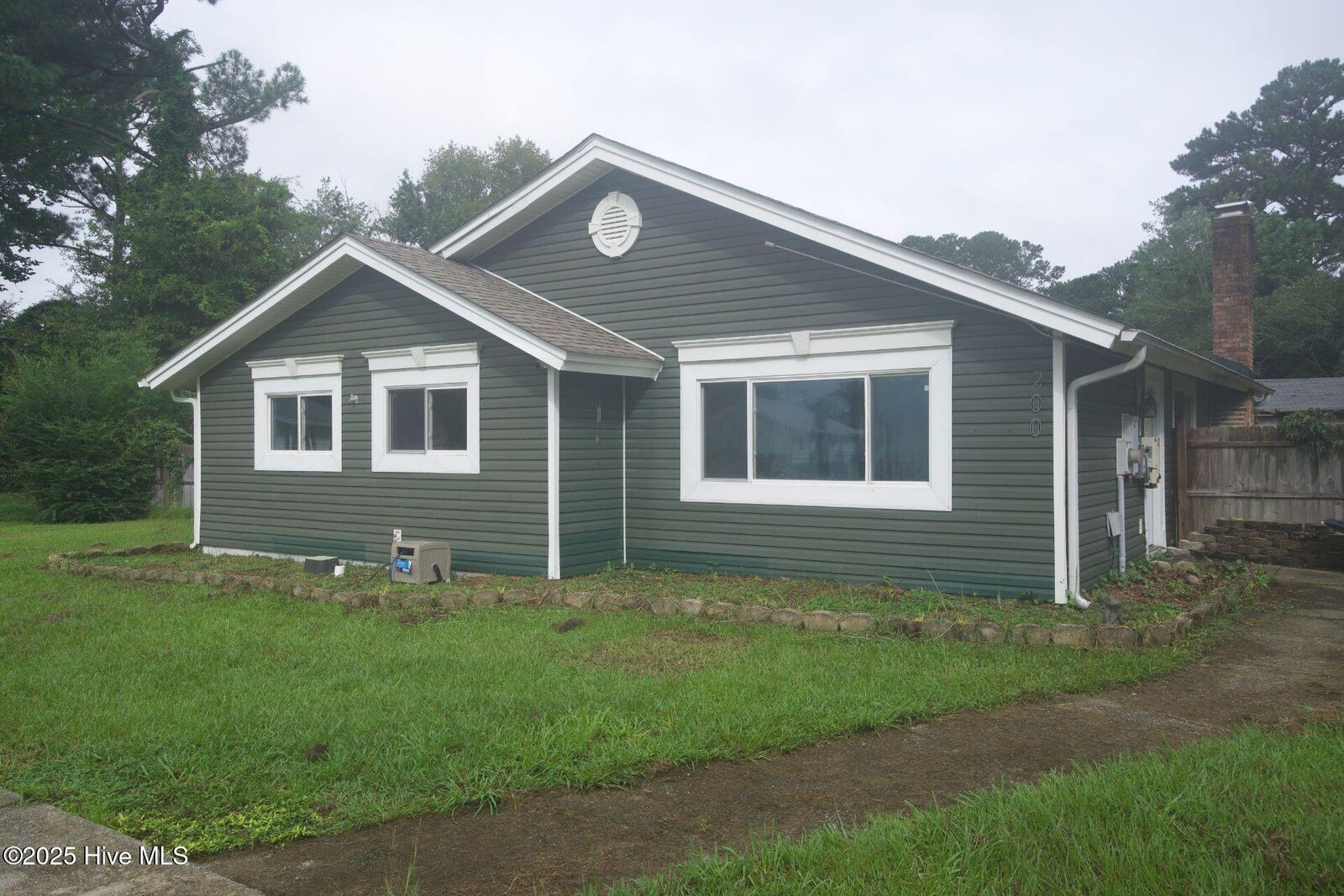 Property Photo:  200 N Willow Lane  NC 28546 