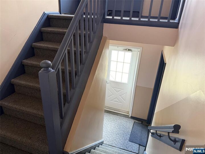 Property Photo:  129 Howland Avenue 2A  NJ 07661 