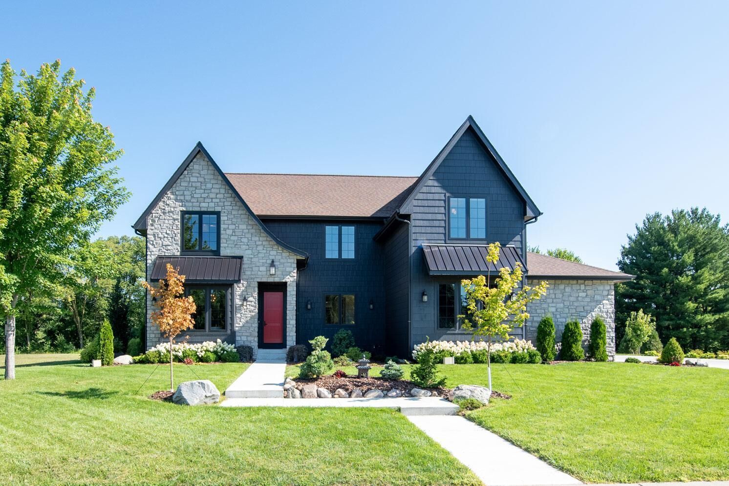 Property Photo:  626 Marie Lane  MN 56003 