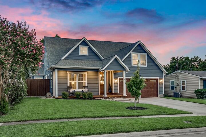 Property Photo: 2604 Leta Mae Lane TX 75234