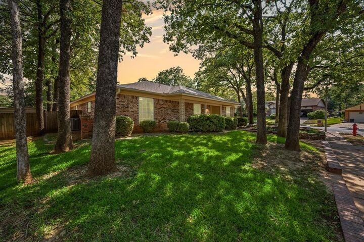 3000 Willow Lane  Bedford TX 76021 photo