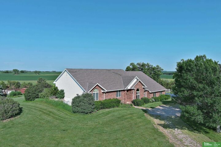 Property Photo: 1107 Road P Road NE 68467