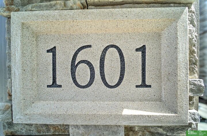 Property Photo: 1601 S 211 Street NE 68022