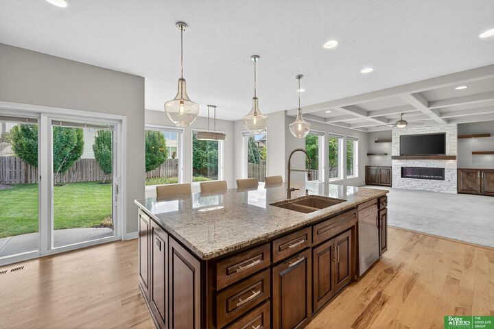 Property Photo:  1601 S 211 Street  NE 68022 