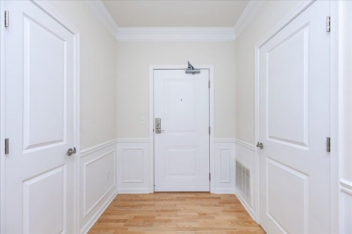 Property Photo: 23 Augustus Ct 4006 MA 01867