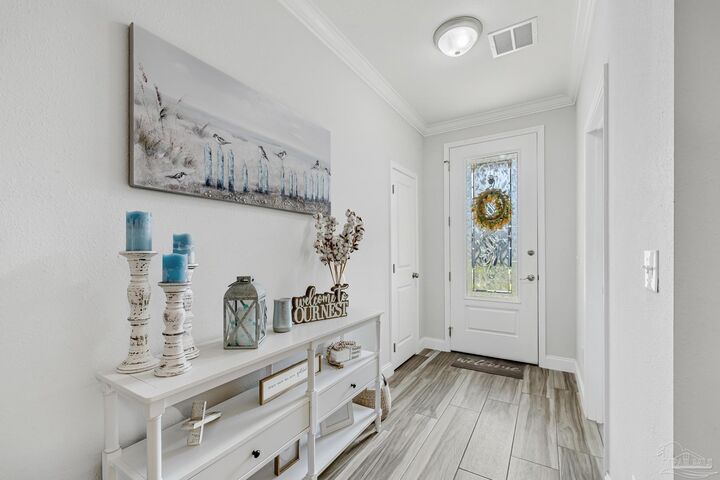 Property Photo: 492 Aleta Ave FL 32569