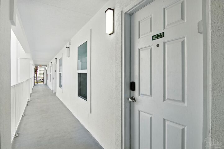 Property Photo: 2606 Scenic Gulf Dr 4205 FL 32550