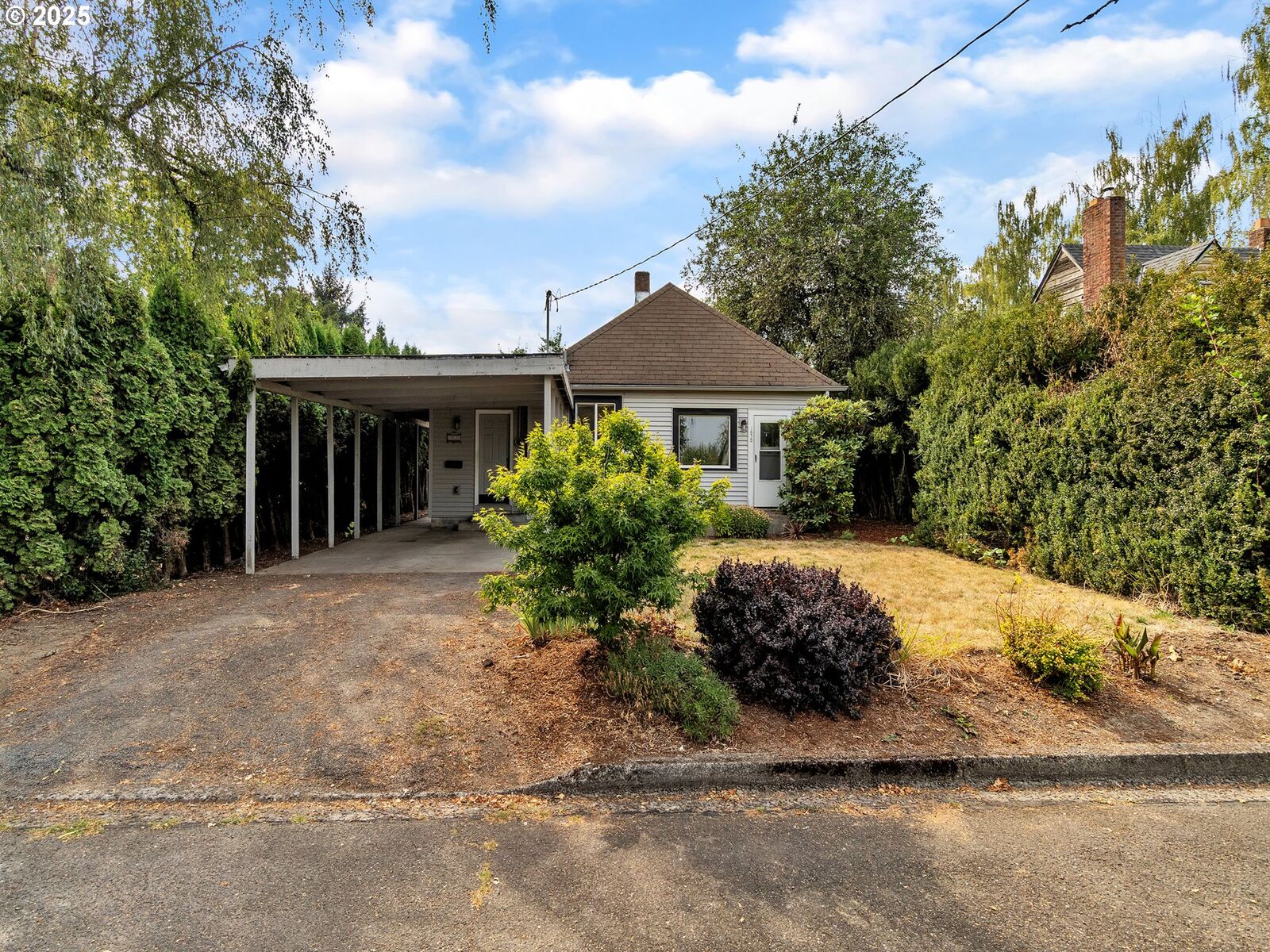 Property Photo: 1975 NE Galloway St OR 97128