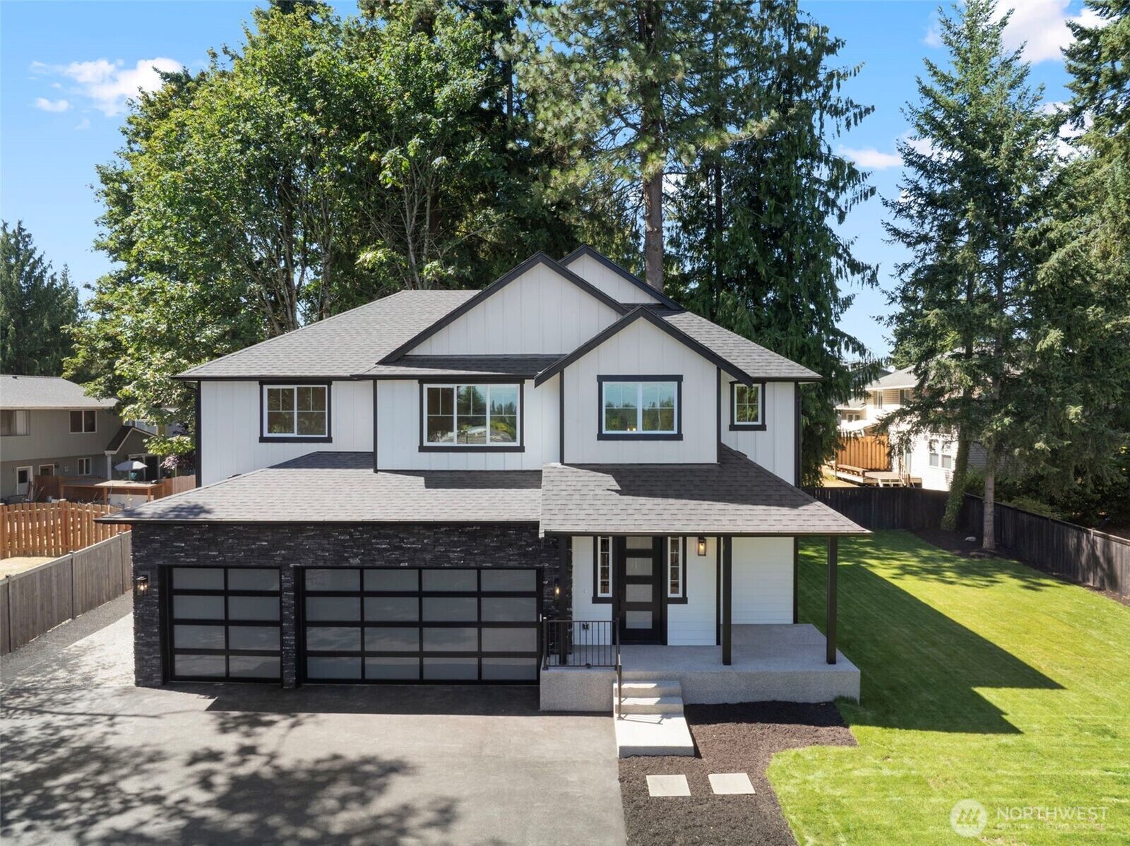 Property Photo:  13332  Lake Road  WA 98087 