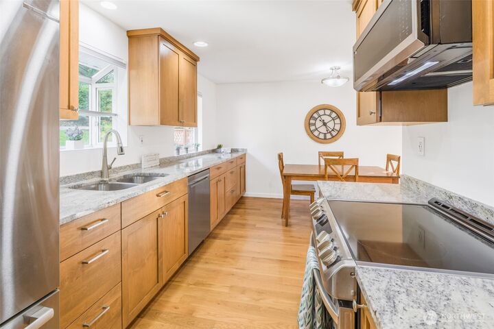 Property Photo:  22601  286th Avenue SE  WA 98038