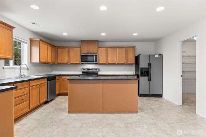 Property Photo:  17912  97th Lane E  WA 98375 