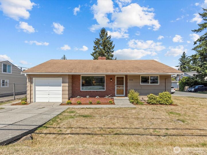 Property Photo: 3058 S 200th Street WA 98198