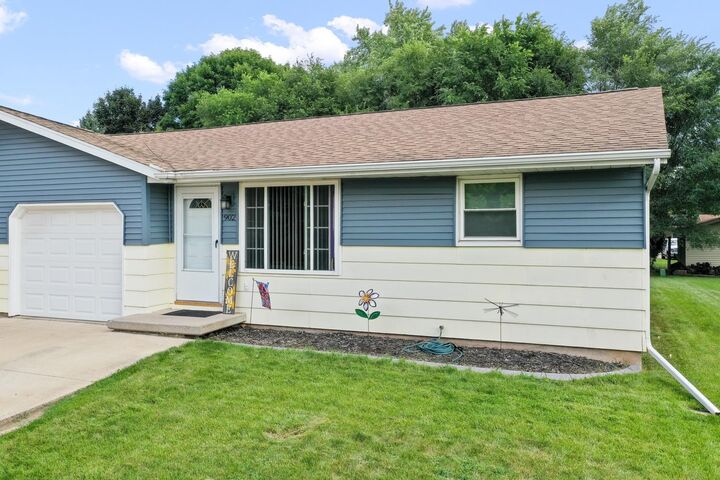 Property Photo: 902 Miller Lane WI 54130-3608